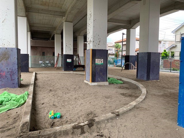 雨の日でも遊べる 屋根付き高架下公園のご紹介です ソライエシティ ザ パーク ザ ガーデン 住友不動産の新築マンション 分譲マンション 戸建の公式ブログ